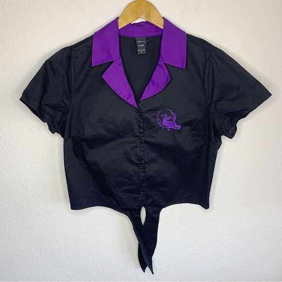 Disney Hot Topic Sleeping Beauty Maleficent Embroidered Crop Button-Up $29.90 - Picture 4 of 8